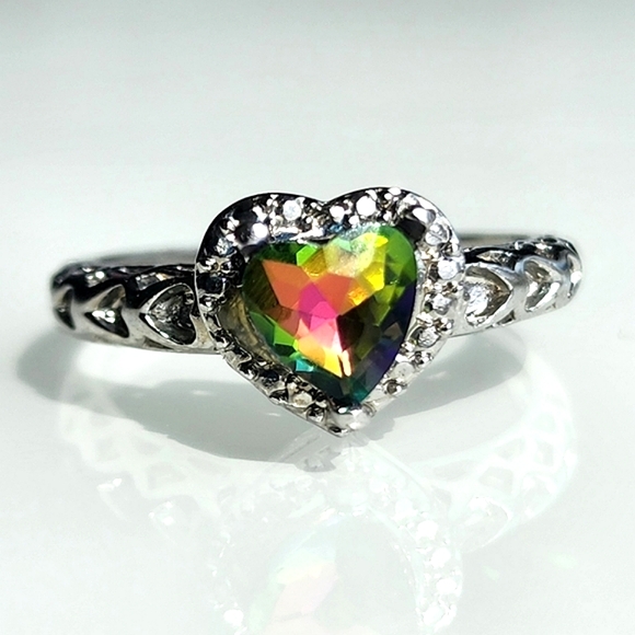 unknown Jewelry - Vintage silver heart mystic topaz fashion ring size 7